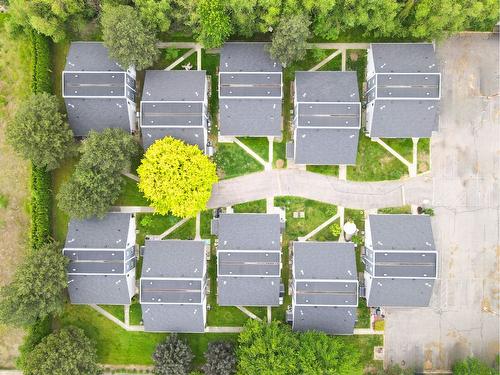 202-3155 Gordon Drive, Kelowna, BC - Outdoor
