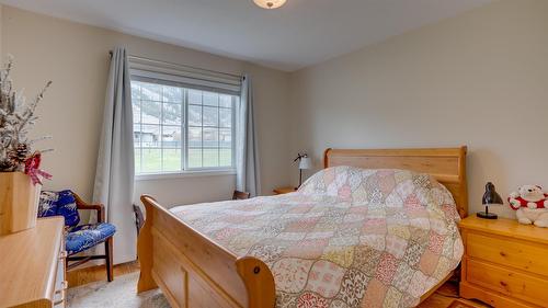 6524 Highway 6, Coldstream, BC - Indoor Photo Showing Bedroom