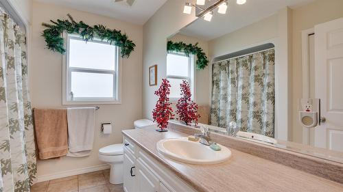 6524 Highway 6, Coldstream, BC - Indoor Photo Showing Bathroom