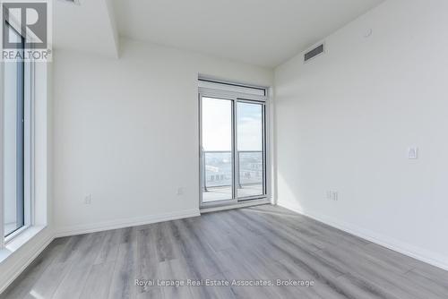 1121 - 8960 Jane Street, Vaughan, ON - Indoor Photo Showing Other Room