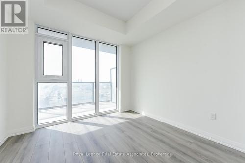 1121 - 8960 Jane Street, Vaughan, ON - Indoor Photo Showing Other Room