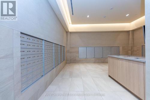 1121 - 8960 Jane Street, Vaughan, ON - Indoor Photo Showing Other Room