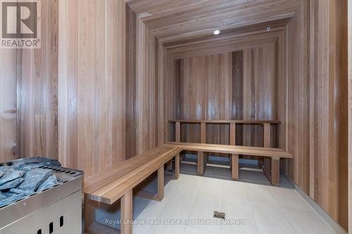 1121 - 8960 Jane Street, Vaughan, ON - Indoor
