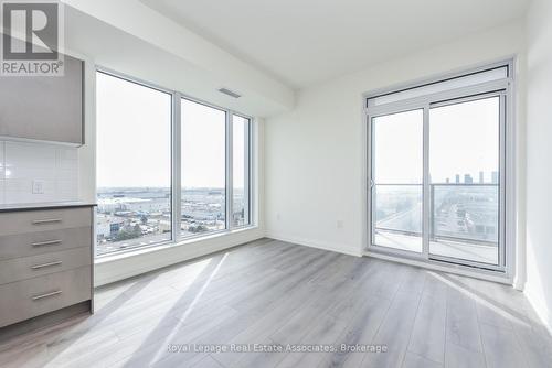 1121 - 8960 Jane Street, Vaughan, ON - Indoor Photo Showing Other Room