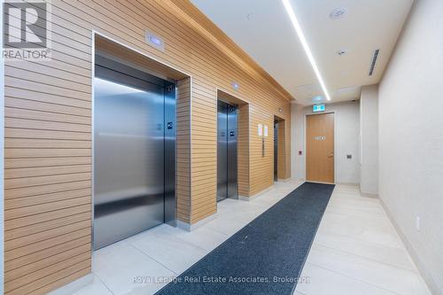 1121 - 8960 Jane Street, Vaughan, ON -  With Exterior