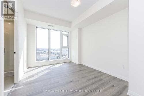 1121 - 8960 Jane Street, Vaughan, ON - Indoor Photo Showing Other Room