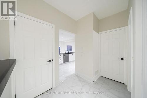 Upper - 643 Warhol Way, Mississauga, ON - Indoor Photo Showing Other Room