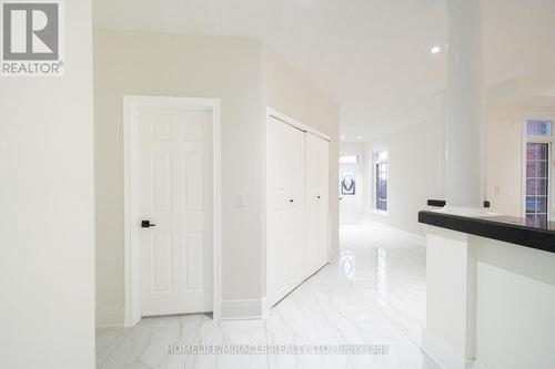 Upper - 643 Warhol Way, Mississauga, ON - Indoor Photo Showing Other Room