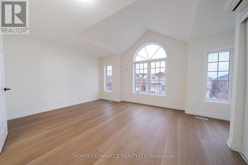 Upper - 643 Warhol Way, Mississauga, ON - Indoor Photo Showing Other Room