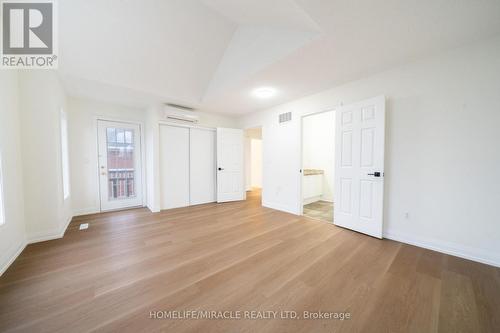 Upper - 643 Warhol Way, Mississauga, ON - Indoor Photo Showing Other Room