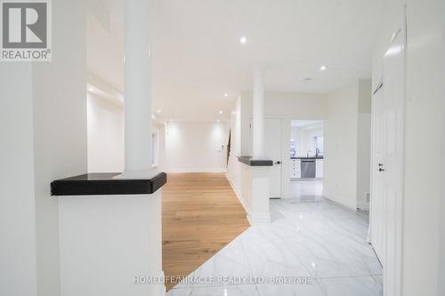 Upper - 643 Warhol Way, Mississauga, ON - Indoor Photo Showing Other Room