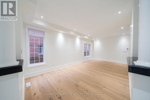 Upper - 643 Warhol Way, Mississauga, ON - Indoor Photo Showing Other Room