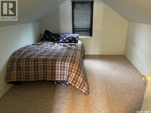 101 2Nd Avenue E, Lafleche, SK - Indoor Photo Showing Bedroom
