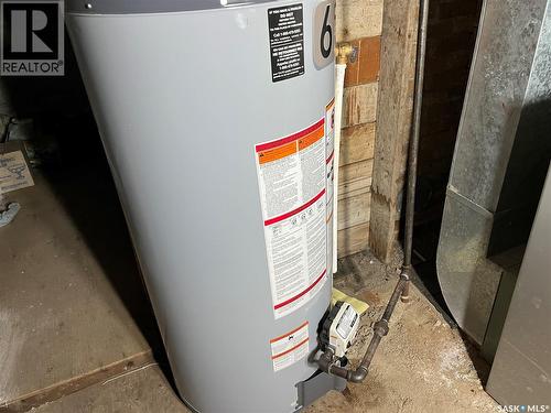 101 2Nd Avenue E, Lafleche, SK - Indoor Photo Showing Basement