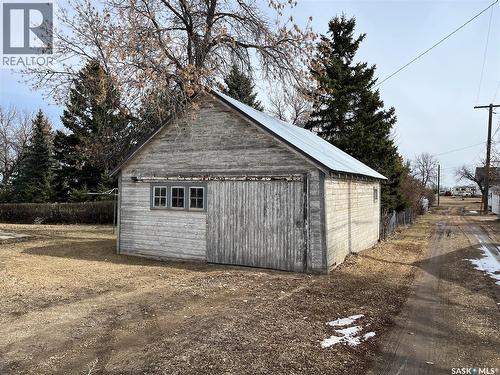 101 2Nd Avenue E, Lafleche, SK - Outdoor
