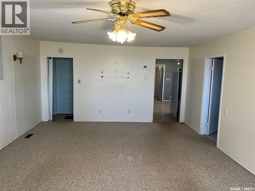 101 2Nd Avenue E, Lafleche, SK - Indoor Photo Showing Other Room