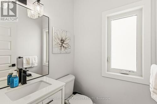 2884 Doyle Drive, London South (South U), ON - Indoor Photo Showing Bathroom