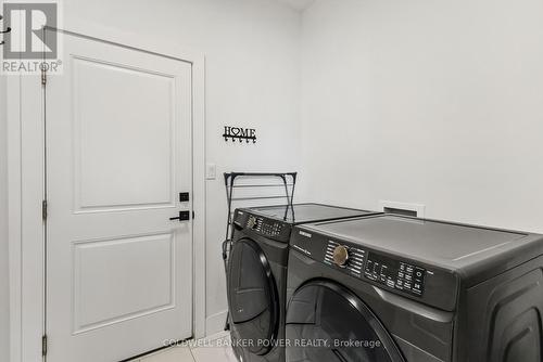 2884 Doyle Drive, London South (South U), ON - Indoor Photo Showing Laundry Room