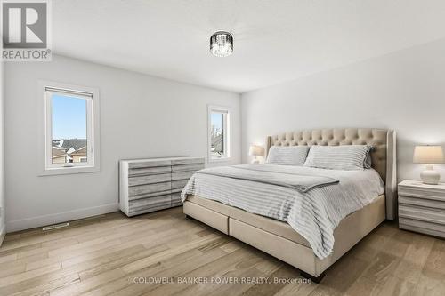 2884 Doyle Drive, London South (South U), ON - Indoor Photo Showing Bedroom