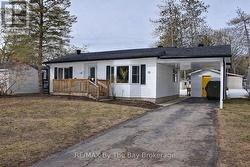 15 CARRUTHERS STREET S Wasaga Beach, ON L9Z 1K2