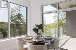 Dining area - 