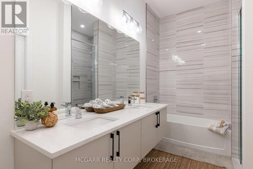 Primary 5pc ensuite - 403 - 77 Yates Street, St. Catharines (Downtown), ON - Indoor Photo Showing Bathroom