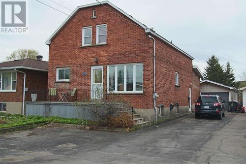 281 Pittsburgh AVE  Sault Ste. Marie, ON P6C 5B7