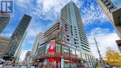 405 - 33 HELENDALE AVENUE Toronto, ON M4R 0A4