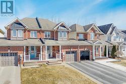 93 COLLIER CRESCENT Essa, ON L3W 0M8