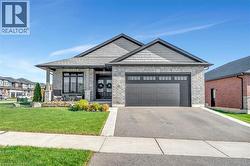 2 MASTERS Lane Paris, ON N3L 0H4