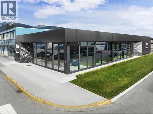 1406 Pemberton Avenue, North Vancouver, BC 