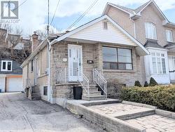 53 DUNRAVEN DRIVE Toronto, ON M6M 1G9