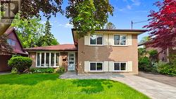 47 FLAVIAN CRESCENT Toronto, ON M2H 1V8
