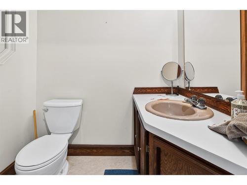 6119 Pippers Lane, Nelson, BC - Indoor Photo Showing Bathroom