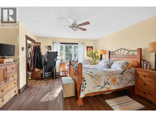6119 Pippers Lane, Nelson, BC - Indoor Photo Showing Bedroom