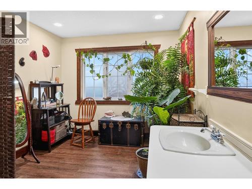 6119 Pippers Lane, Nelson, BC - Indoor Photo Showing Bathroom