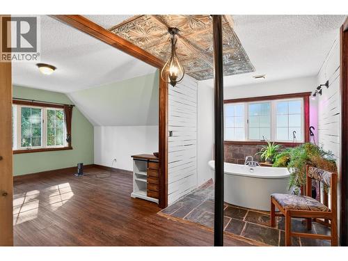 6119 Pippers Lane, Nelson, BC - Indoor Photo Showing Other Room