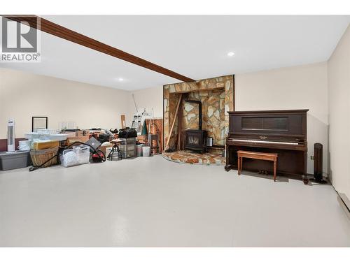 6119 Pippers Lane, Nelson, BC - Indoor