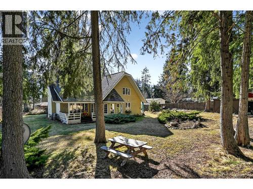 6119 Pippers Lane, Nelson, BC - Outdoor