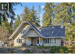 6119 PIPPERS Lane Nelson, BC V1L 6P5