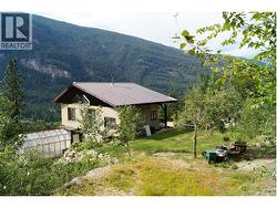 4650 6 Highway Winlaw, BC V0G 2J0