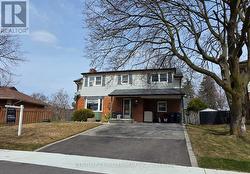 9 CRESTVIEW AVENUE Brampton, ON L6W 2R7