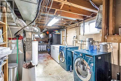 5 Carrington Court, Hamilton, ON - Indoor Photo Showing Laundry Room