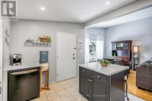 5 Carrington Court, Hamilton, ON - Indoor