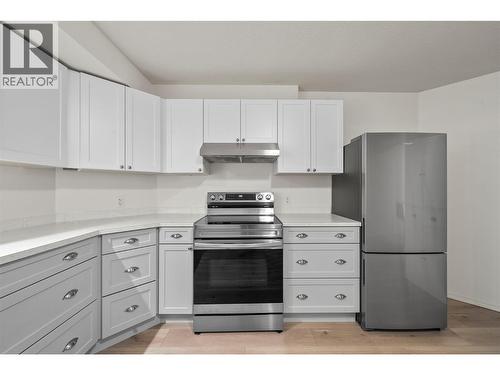 2668 Golf Course Drive, Blind Bay, BC - Indoor Photo Showing Kitchen