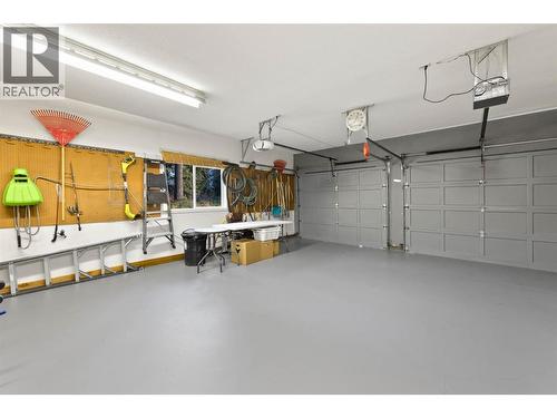2668 Golf Course Drive, Blind Bay, BC - Indoor Photo Showing Garage