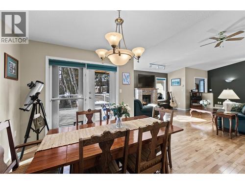2668 Golf Course Drive, Blind Bay, BC - Indoor Photo Showing Dining Room