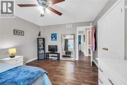 2371 Pathfinder Drive, Burlington, ON - Indoor Photo Showing Bedroom