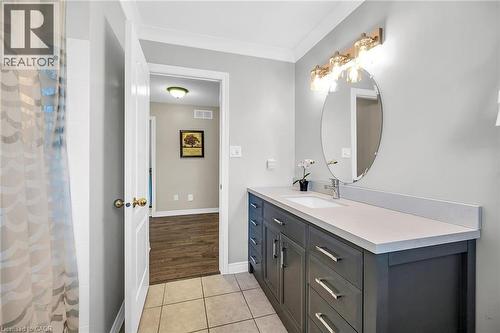 2371 Pathfinder Drive, Burlington, ON - Indoor Photo Showing Bathroom