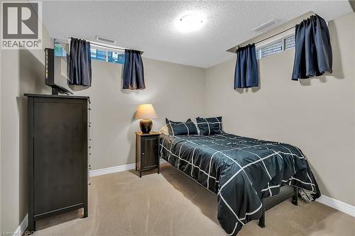 2371 Pathfinder Drive, Burlington, ON - Indoor Photo Showing Bedroom